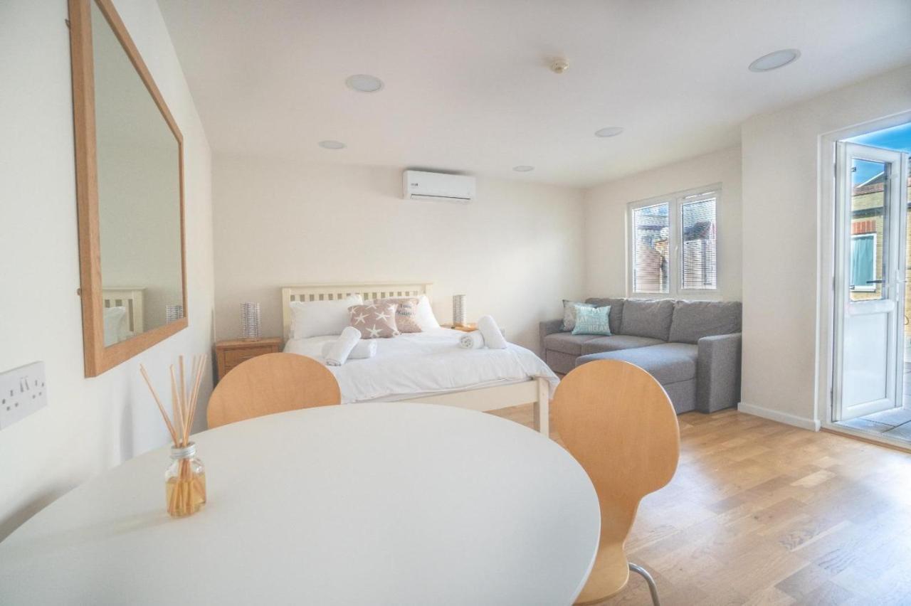 Gresham Apartment *